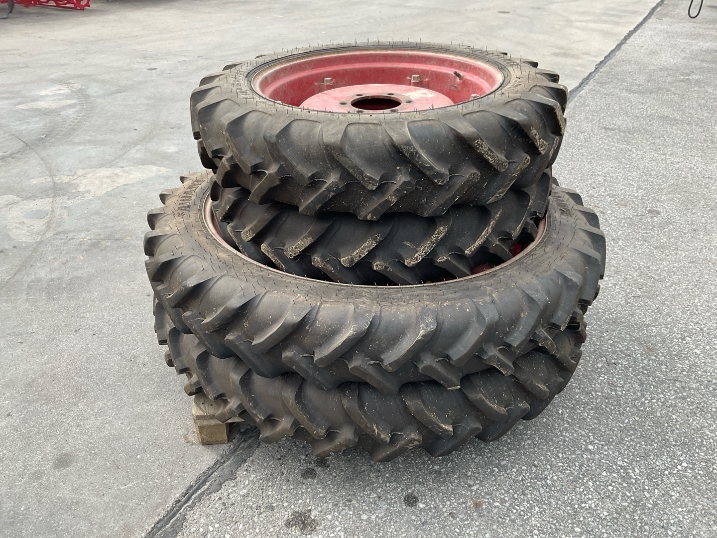 Fendt Fendt 280 S 230/95R44 und 9.5R28 675213863153423 © GM Bilder