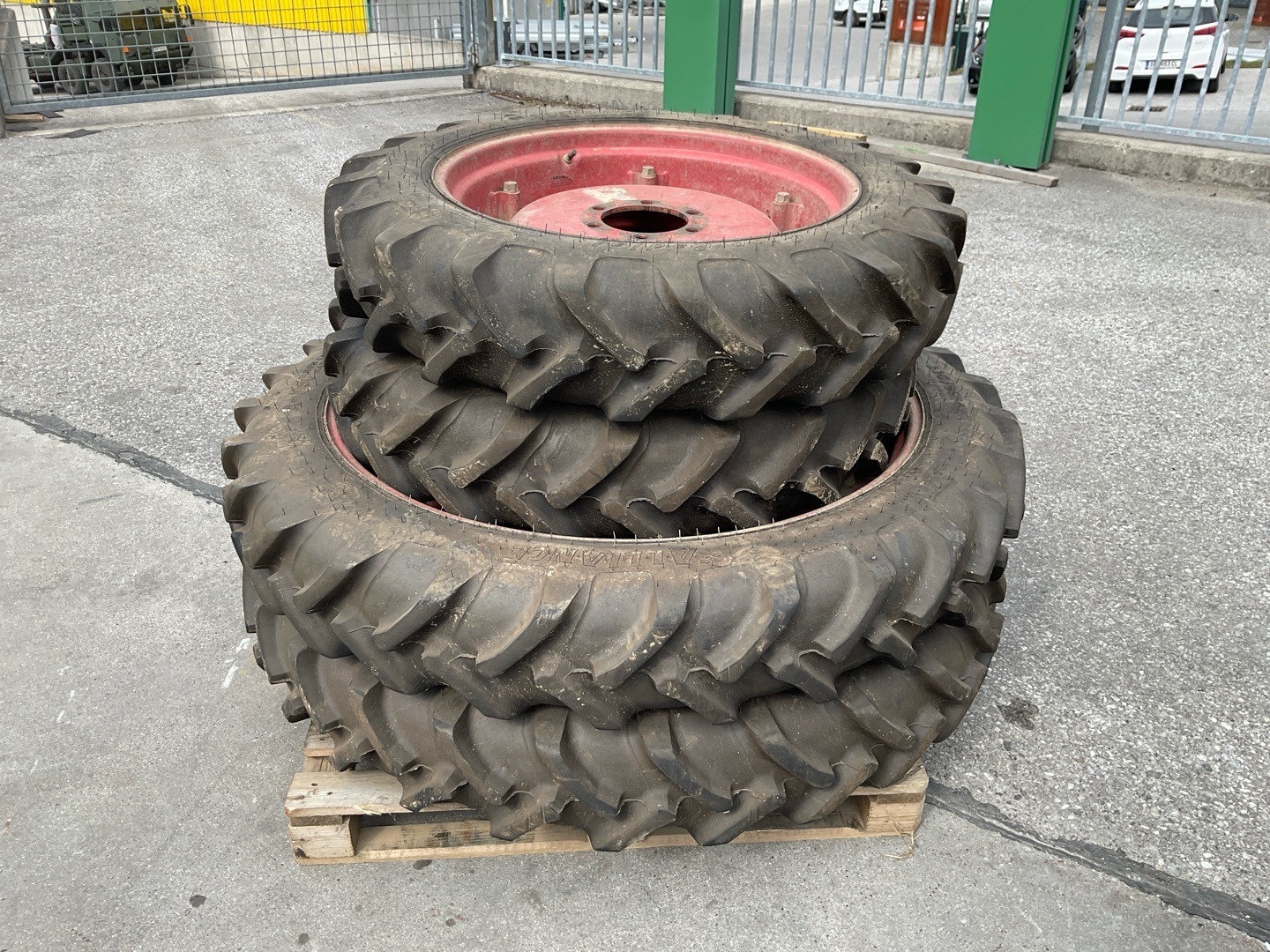 Fendt Fendt 280 S 230/95R44 und 9.5R28 675213863153427 © GM Bilder
