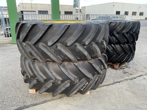 Michelin John Deere 650/65R42 und 600/65R28 6757539221331101 © GM Bilder