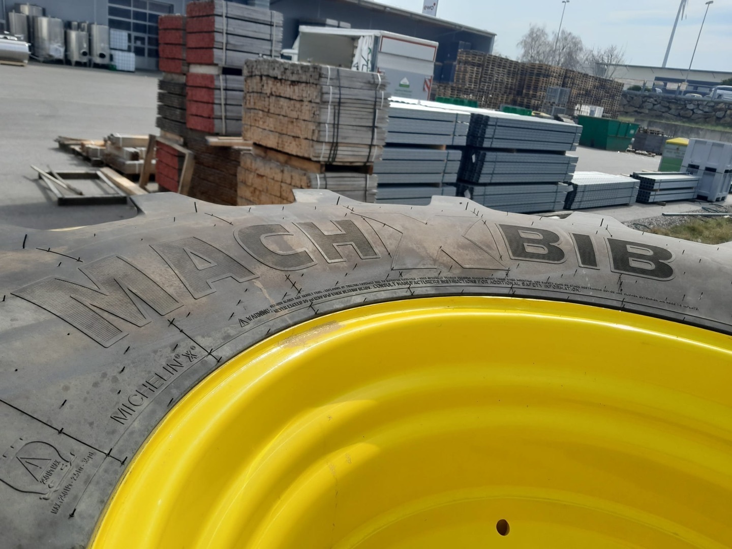 Michelin John Deere 650/65R42 und 600/65R28 67575392213311016 © GM Bilder