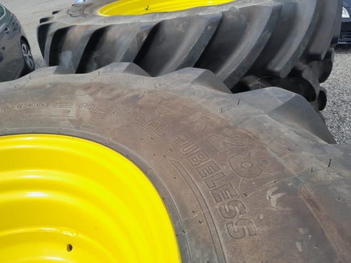 Michelin John Deere 650/65R42 und 600/65R28 6757539221331106 © GM Bilder