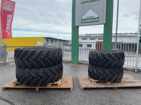 Trelleborg 540/65 R24 und 600/65 R38 677351327206358 © GM Bilder