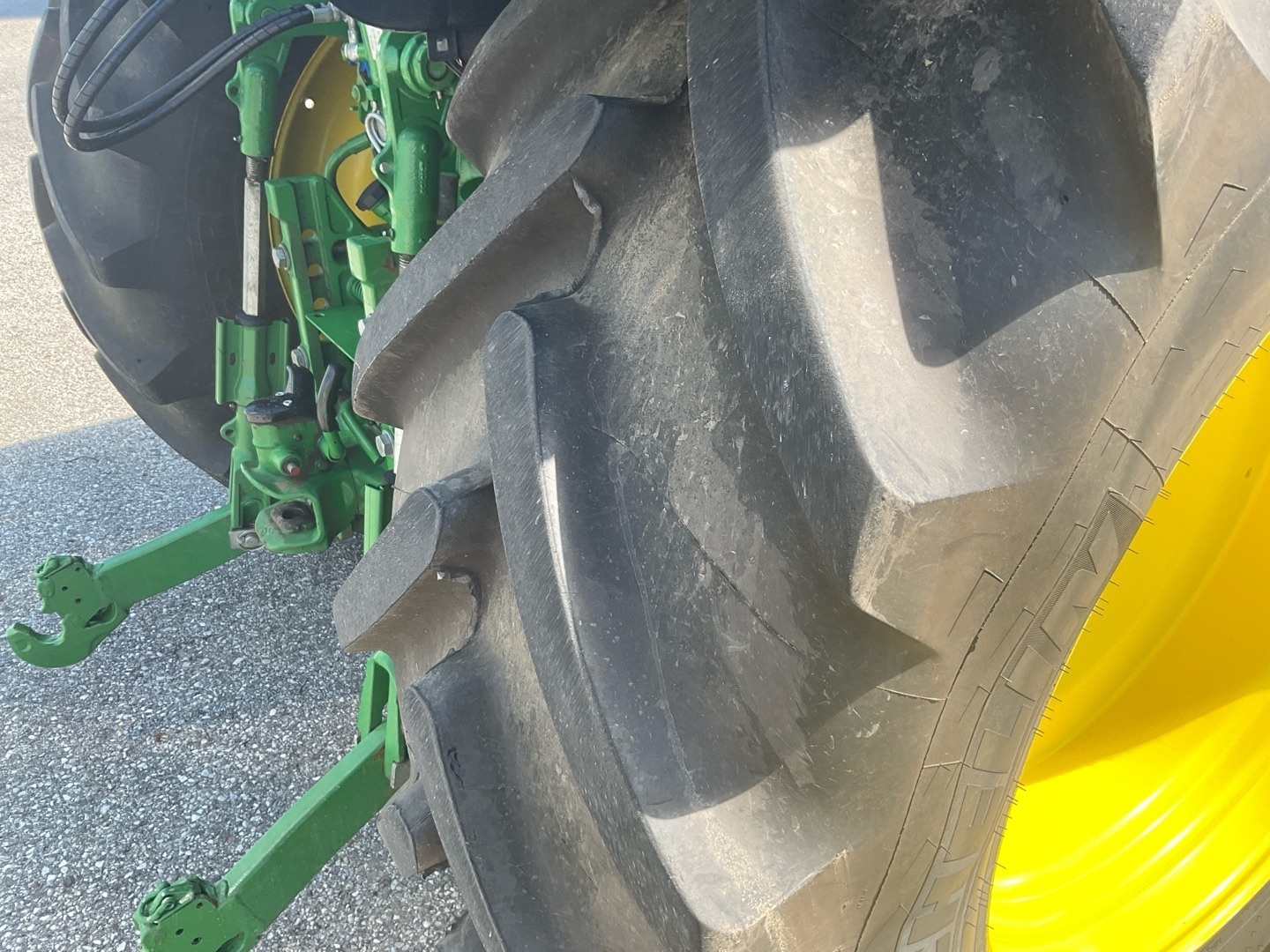 John Deere 6110R 6799827612215 © GM Bilder