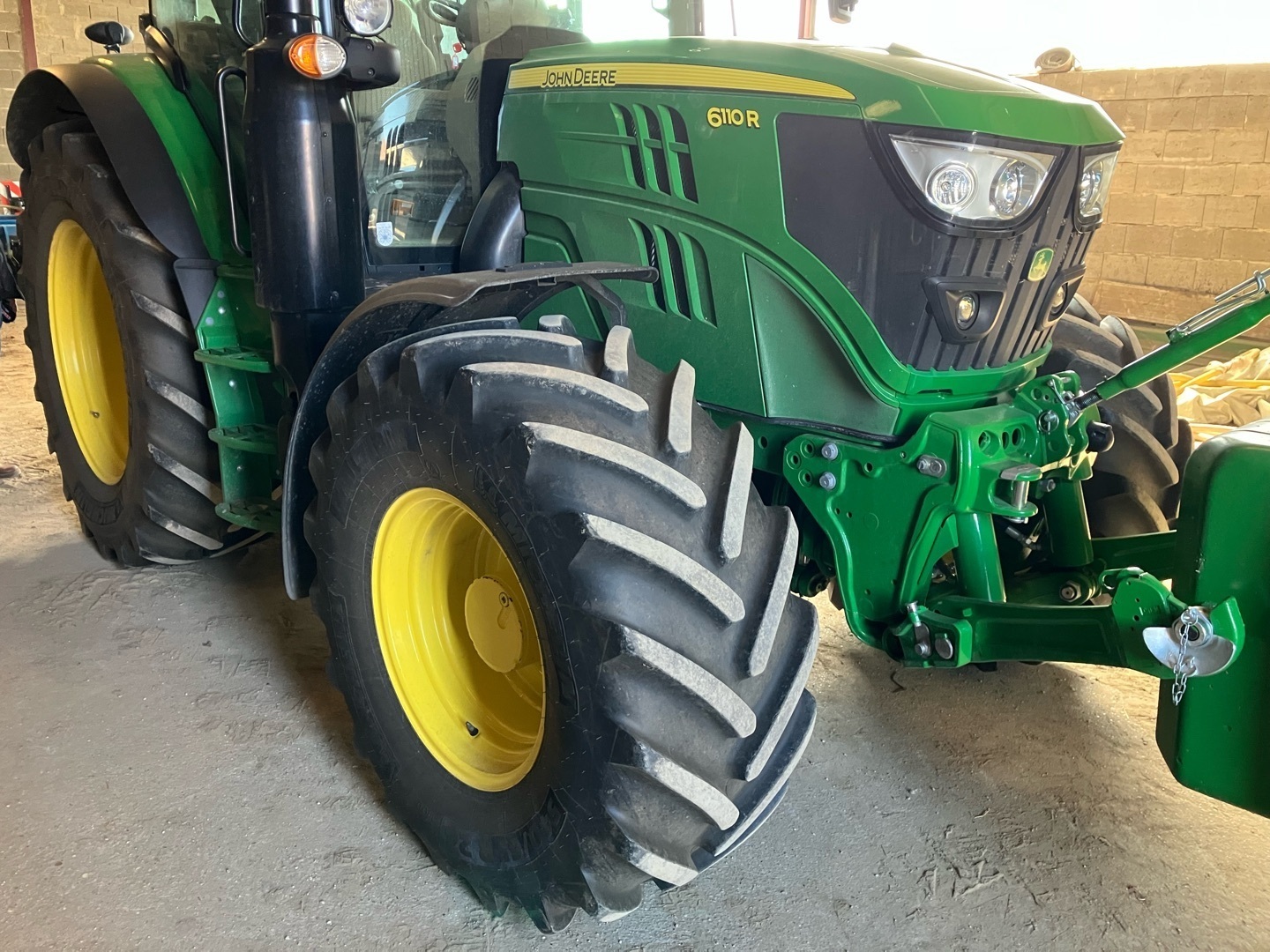 John Deere 6110R 6799827612227 © GM Bilder