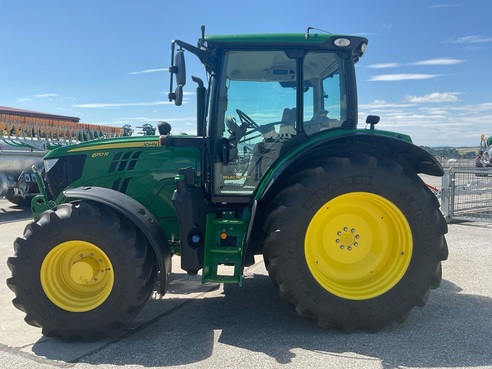 John Deere 6110R 6799827612230 © GM Bilder