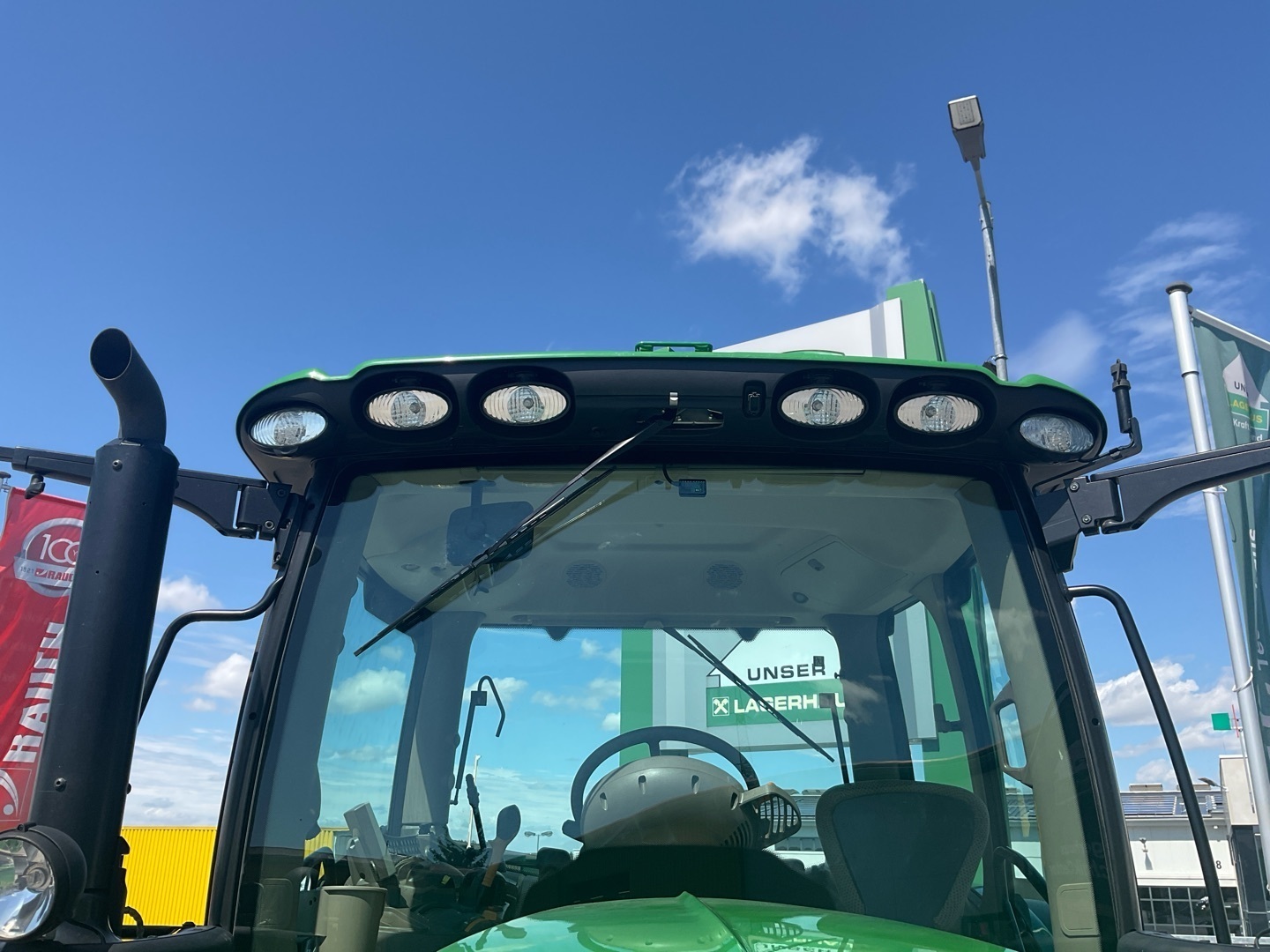 John Deere 6110R 6799827612233 © GM Bilder