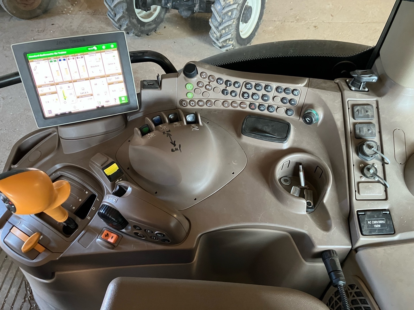 John Deere 6110R 6799827612240 © GM Bilder