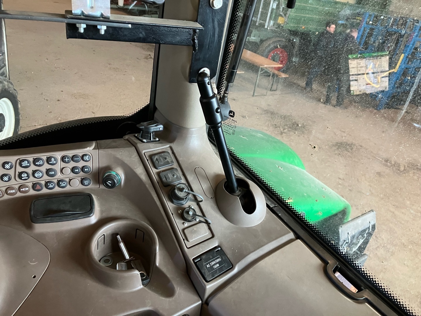 John Deere 6110R 6799827612242 © GM Bilder