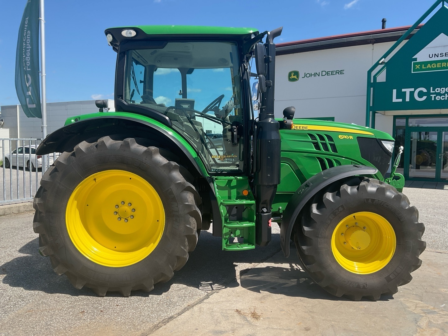 John Deere 6110R 679982761226 © GM Bilder