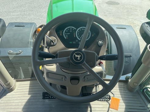 John Deere 6110R 679982761229 © GM Bilder