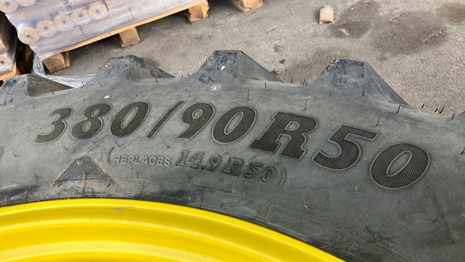 Trinker 380/90R50 und 320/85R38 683765543 © GM Bilder