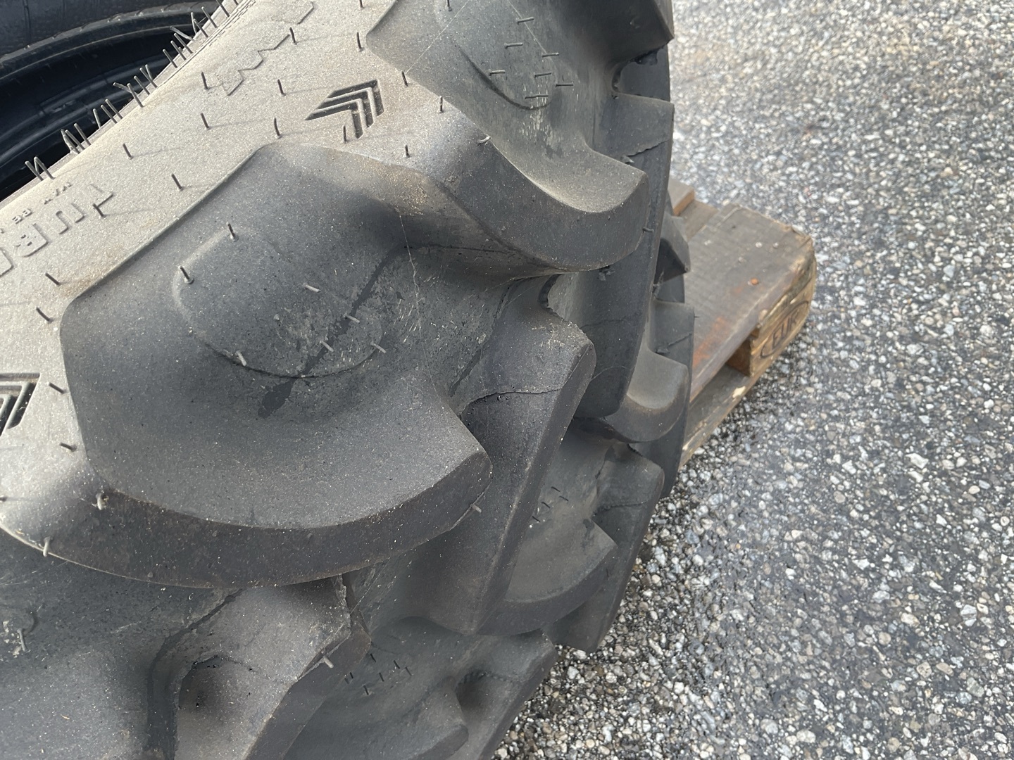 Alliance 320/70 R24 68436304138619088 © GM Bilder