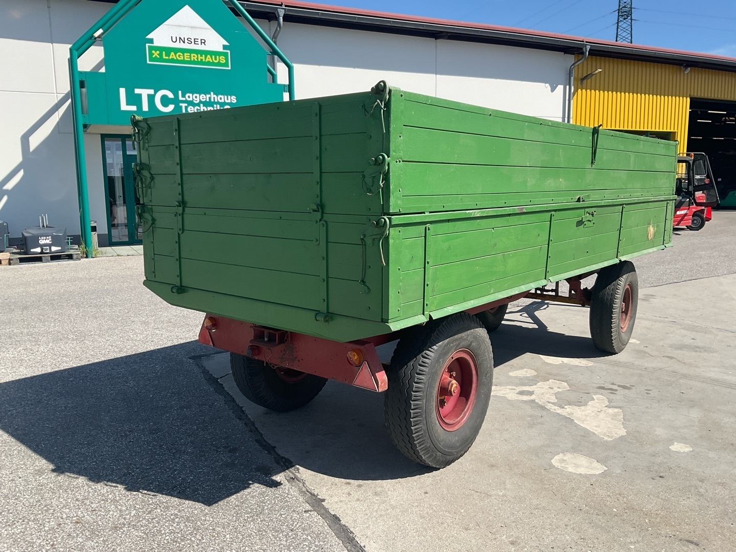 Brantner Brantner  4500x1800x950 68629289084493232 © GM Bilder