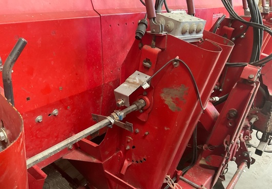 Kverneland UN 3000 686477907779270931621 © GM Bilder