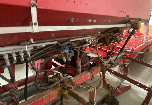 Kverneland UN 3000 686477907779270931622 © GM Bilder