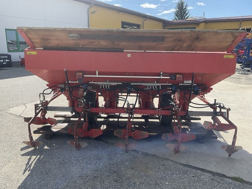 Kverneland UN 3000 68647790777927093166 © GM Bilder