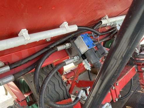 Kverneland UN 3000 68647790777927093168 © GM Bilder