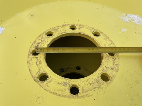 John Deere John Deere 320/95 R40 und 210/95 R 28 695307102239832012 © GM Bilder