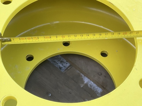John Deere John Deere 320/95 R40 und 210/95 R 28 695307102239832015 © GM Bilder