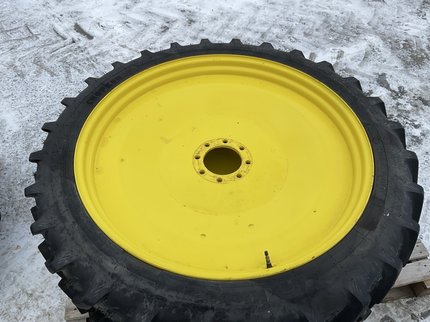 John Deere John Deere 320/95 R40 und 210/95 R 28 69530710223983208 © GM Bilder