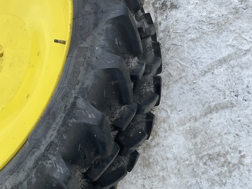 John Deere John Deere 320/95 R40 und 210/95 R 28 69530710223983209 © GM Bilder