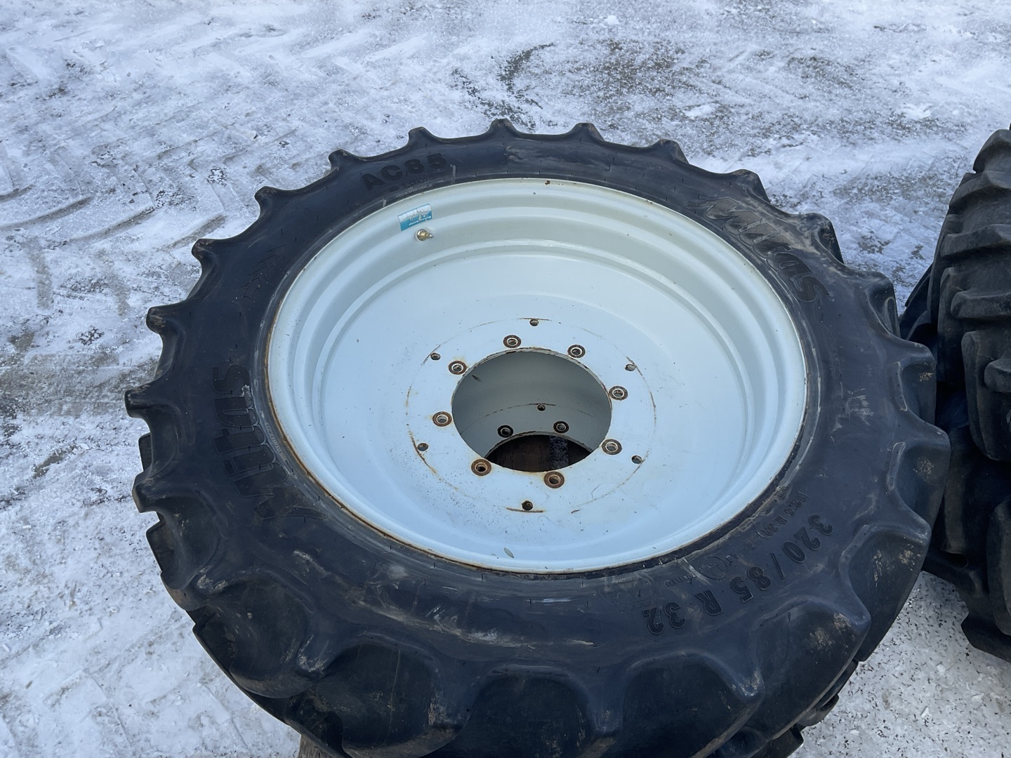 Steyr Steyr 340/85 R 46 und 320/85 R 32 6953290907427221810 © GM Bilder