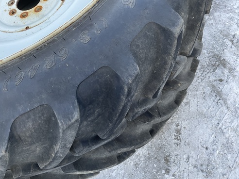 Steyr Steyr 340/85 R 46 und 320/85 R 32 695329090742722189 © GM Bilder