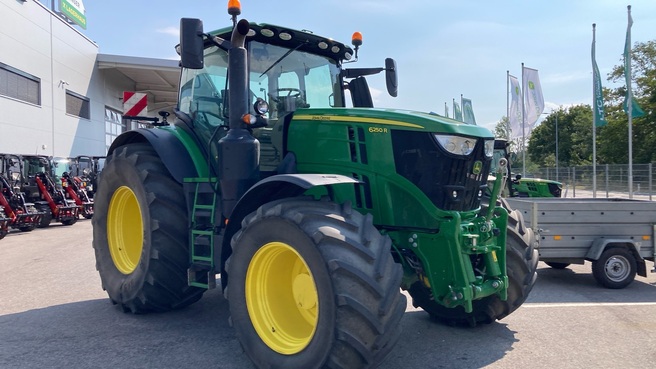John Deere 6250R 653911545354301 © GM Bilder