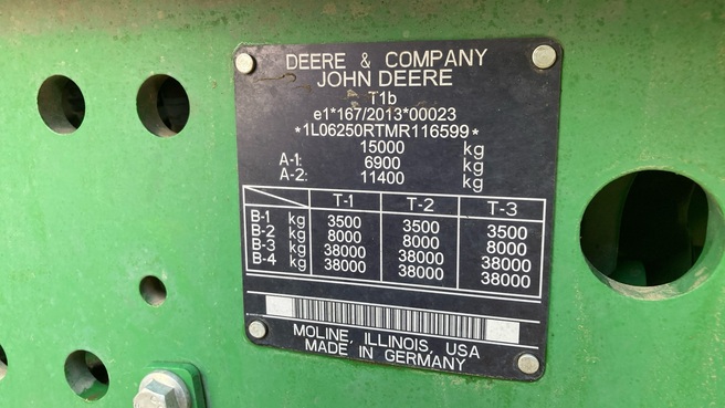 John Deere 6250R 6539115453543018 © GM Bilder