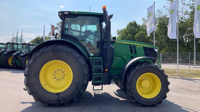 John Deere 6250R 653911545354306 © GM Bilder