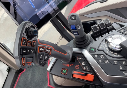 MASSEY FERGUSON  8S.225 Dyna E-Power EXC 655614708695112818 © GM Bilder