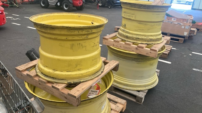John Deere diverse Felgen 6155R 665054484298 © GM Bilder