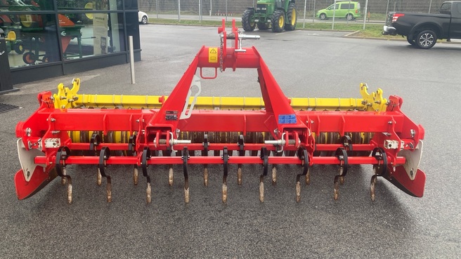 PÃ¶ttinger Fox 300 6742090326770644 © GM Bilder