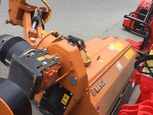 Berti Seiten Mulcher  6771047775156 © GM Bilder