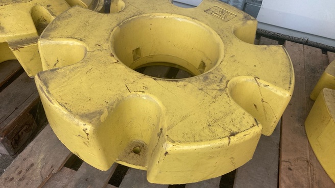 John Deere Radgewichte 625 KG 683483517 © GM Bilder