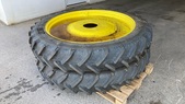 John Deere 270/95R32 u. 270/95R48 683871494 © GM Bilder