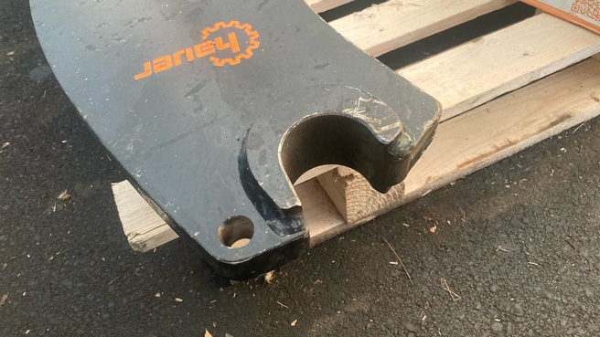 HAUER Konsole zu Fendt 716 820 683884633 © GM Bilder