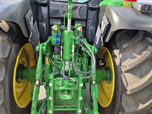 John Deere 6195M 6883460842965907344012 © GM Bilder