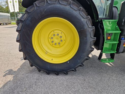 John Deere 6195M 6883460842965907344014 © GM Bilder