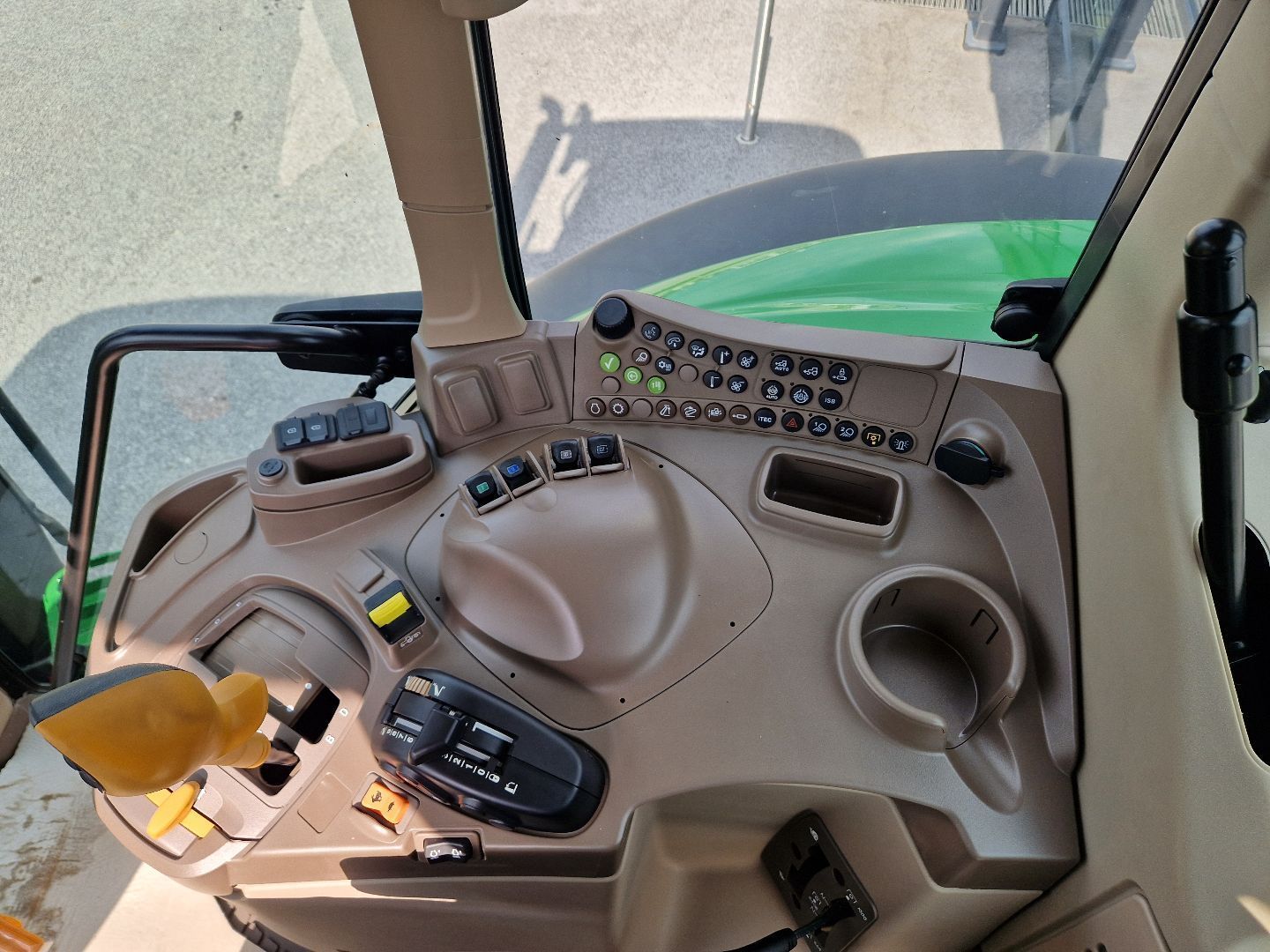 John Deere 6195M 6883460842965907344020 © GM Bilder