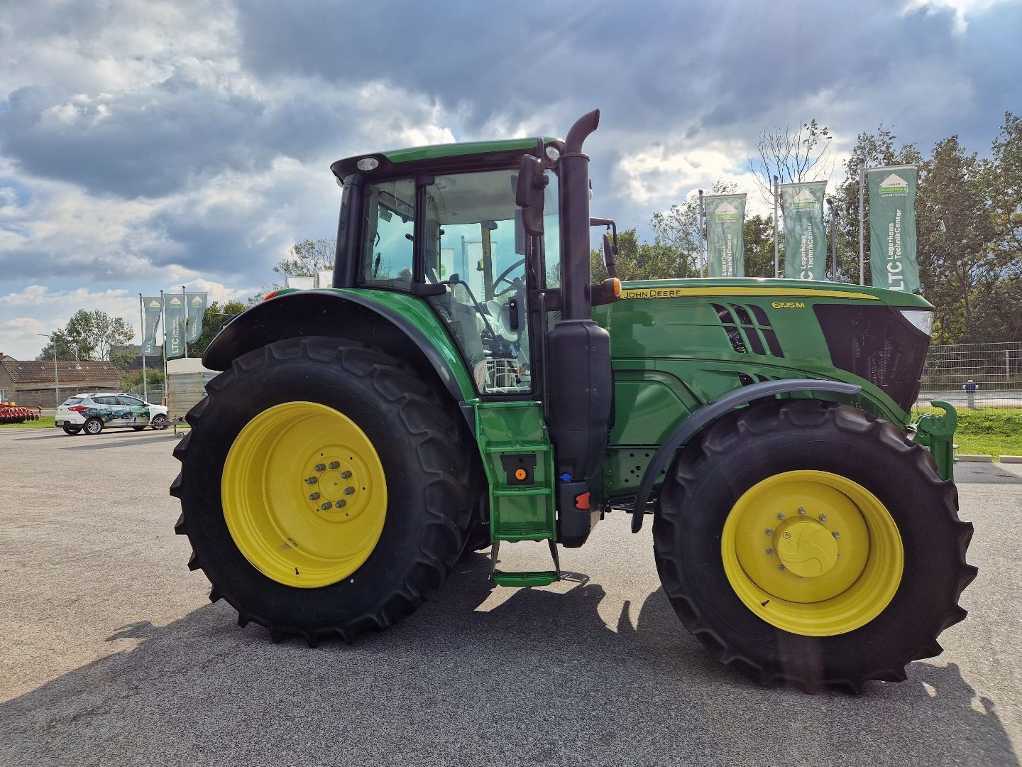 John Deere 6195M 688346084296590734406 © GM Bilder