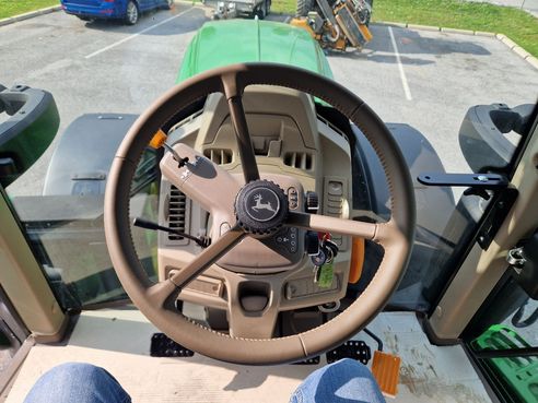 John Deere 6195M 688346084296590734409 © GM Bilder