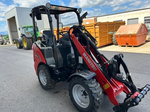 Manitou Hoflader MLA 2-25 8901231 © GM Bilder