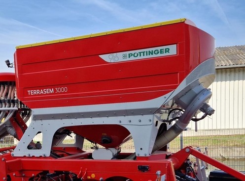 PÃ¶ttinger Terrasem 3000 66011662504630826 © GM Bilder