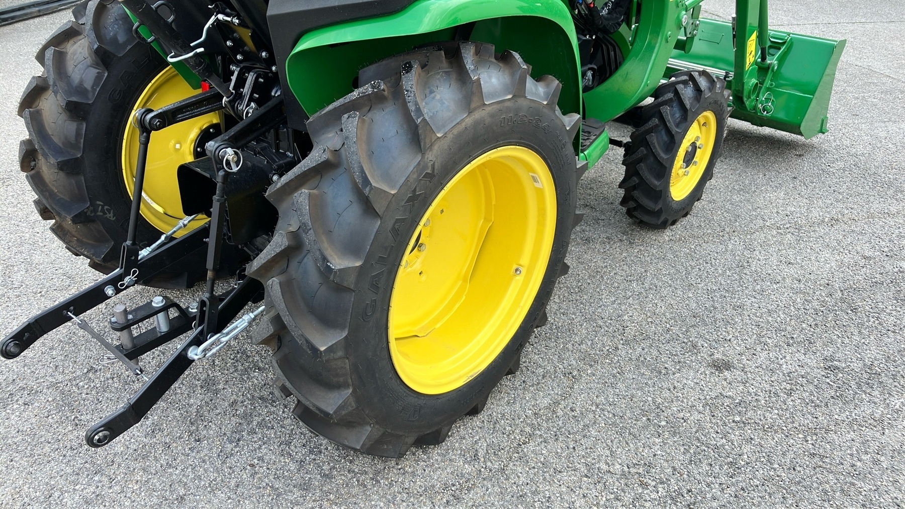 John Deere 3025E 660706990791263711 © GM Bilder
