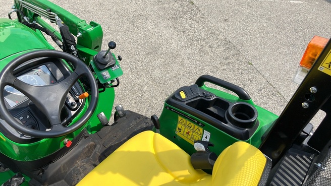 John Deere 3025E 66070699079126378 © GM Bilder
