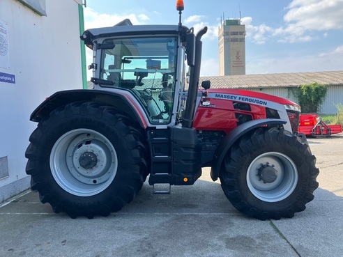 Massey Ferguson 8S.205 662629936787389336 © GM Bilder