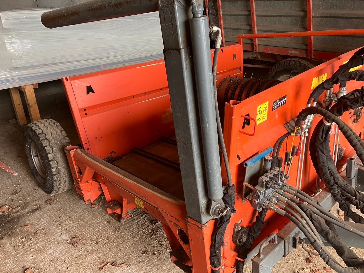 Auer  V  66780318174098784 © GM Bilder