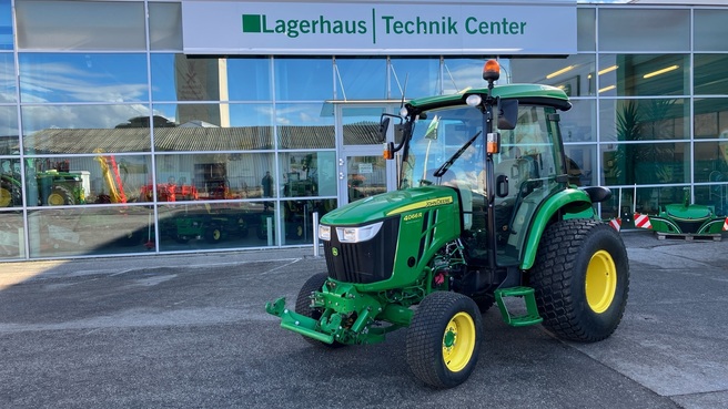 John Deere 4066R 66963190241783420 © GM Bilder
