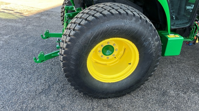 John Deere 4066R 669631902417834214 © GM Bilder